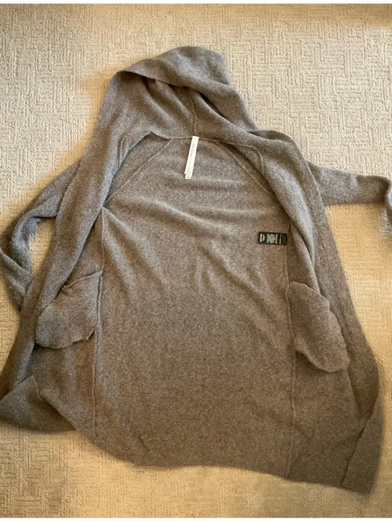 💜Aritzia Group Babaton Ammonius Merino Yak Wool Blend Hooded Cardigan Taupe XS - Picture 4 of 12